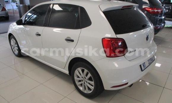 Nunua Ilio tumika Volkswagen Polo GTI Nyeupe Gari ndani ya Beitbridge nchini Matabeleland Kusini Nunua Ilio tumika Volkswagen Polo GTI Nyeupe Gari ndani ya Beitbridge nchini Matabeleland Kusini