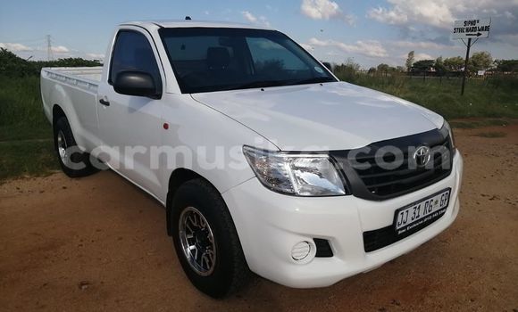 Acheter Occasion Voiture Toyota Hilux Blanc à Beitbridge, Matabeleland South Acheter Occasion Voiture Toyota Hilux Blanc à Beitbridge, Matabeleland South