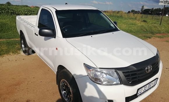 Acheter Occasion Voiture Toyota Hilux Blanc à Beitbridge, Matabeleland South Acheter Occasion Voiture Toyota Hilux Blanc à Beitbridge, Matabeleland South