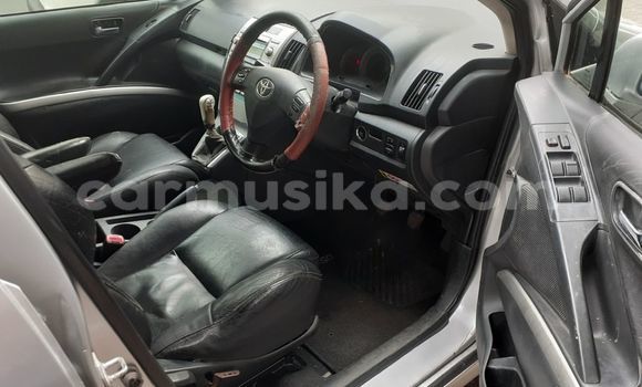 Nunua Ilio tumika Toyota Verso Fedha Gari ndani ya Beitbridge nchini Matabeleland Kusini Nunua Ilio tumika Toyota Verso Fedha Gari ndani ya Beitbridge nchini Matabeleland Kusini