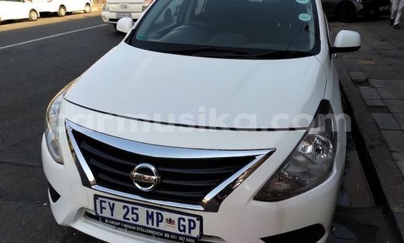 Nunua Ilio tumika Nissan Almera Nyeupe Gari ndani ya Beitbridge nchini Matabeleland Kusini