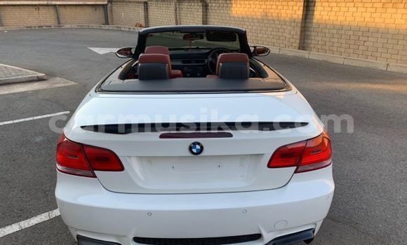 Acheter Occasion Voiture BMW M3 Blanc à Beitbridge, Matabeleland South Acheter Occasion Voiture BMW M3 Blanc à Beitbridge, Matabeleland South