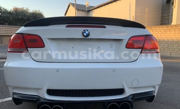 Acheter Occasion Voiture BMW M3 Blanc à Beitbridge, Matabeleland South Acheter Occasion Voiture BMW M3 Blanc à Beitbridge, Matabeleland South