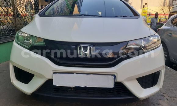 Nunua Ilio tumika Honda Jazz Nyeupe Gari ndani ya Beitbridge nchini Matabeleland Kusini Nunua Ilio tumika Honda Jazz Nyeupe Gari ndani ya Beitbridge nchini Matabeleland Kusini