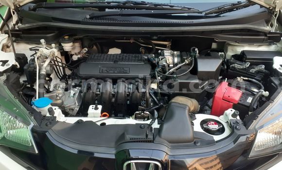 Nunua Ilio tumika Honda Jazz Nyeupe Gari ndani ya Beitbridge nchini Matabeleland Kusini Nunua Ilio tumika Honda Jazz Nyeupe Gari ndani ya Beitbridge nchini Matabeleland Kusini