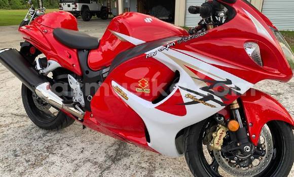 Tenga Tsaru Suzuki HAYABUSA Bhuruu Bike in Beitbridge in Matabeleland South Tenga Tsaru Suzuki HAYABUSA Bhuruu Bike in Beitbridge in Matabeleland South