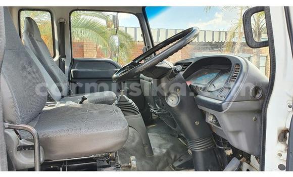 Acheter Occasion Utilitaire Isuzu FTR 850 Blanc à Beitbridge, Matabeleland South Acheter Occasion Utilitaire Isuzu FTR 850 Blanc à Beitbridge, Matabeleland South