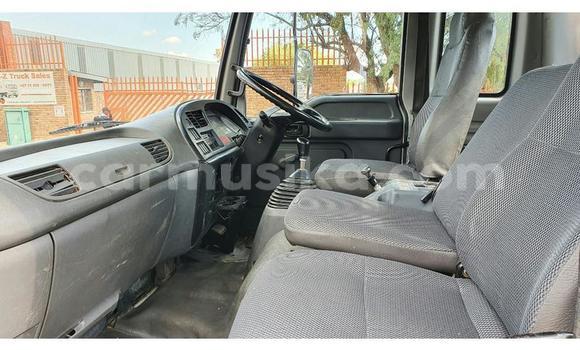 Acheter Occasion Utilitaire Isuzu FTR 850 Blanc à Beitbridge, Matabeleland South Acheter Occasion Utilitaire Isuzu FTR 850 Blanc à Beitbridge, Matabeleland South