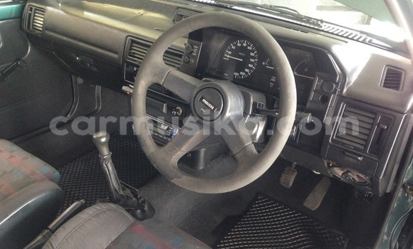 Acheter Occasion Voiture Mazda 323 Autre à Beitbridge, Matabeleland South Acheter Occasion Voiture Mazda 323 Autre à Beitbridge, Matabeleland South