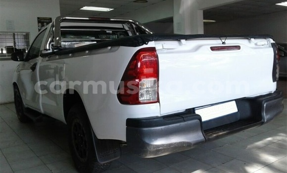Acheter Occasion Voiture Toyota Hilux Blanc à Beitbridge, Matabeleland South Acheter Occasion Voiture Toyota Hilux Blanc à Beitbridge, Matabeleland South
