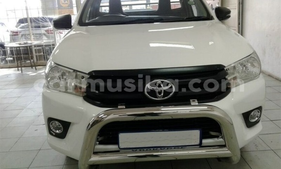Acheter Occasion Voiture Toyota Hilux Blanc à Beitbridge, Matabeleland South Acheter Occasion Voiture Toyota Hilux Blanc à Beitbridge, Matabeleland South