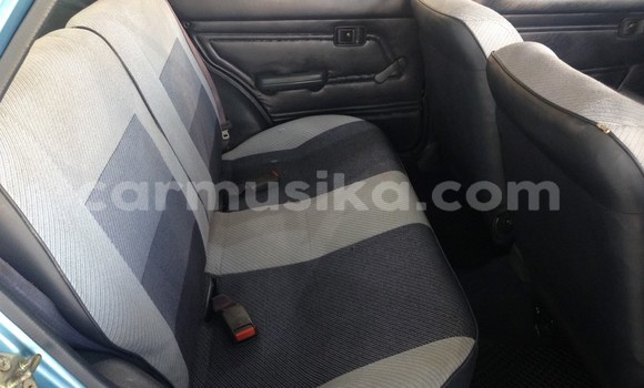 Acheter Occasion Voiture Mazda 323 Bleu à Beitbridge, Matabeleland South Acheter Occasion Voiture Mazda 323 Bleu à Beitbridge, Matabeleland South