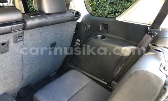 Nunua Ilio tumika Toyota Land Cruiser Prado Nyeupe Gari ndani ya Beitbridge nchini Matabeleland Kusini Nunua Ilio tumika Toyota Land Cruiser Prado Nyeupe Gari ndani ya Beitbridge nchini Matabeleland Kusini