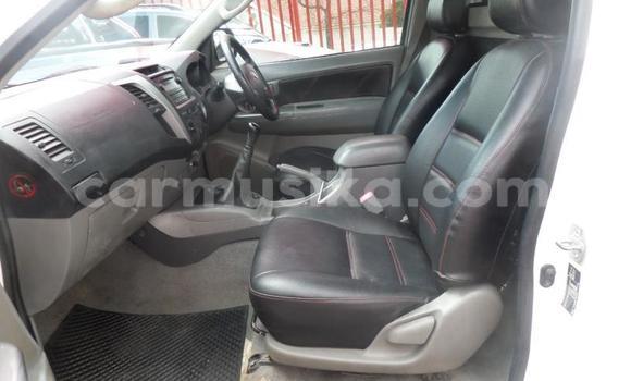 Buy Used Toyota Hilux Silver Car in Beitbridge in Matabeleland South Buy Used Toyota Hilux Silver Car in Beitbridge in Matabeleland South