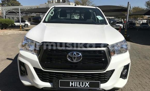 Nunua Ilio tumika Toyota Hilux Nyeupe Gari ndani ya Beitbridge nchini Matabeleland Kusini
