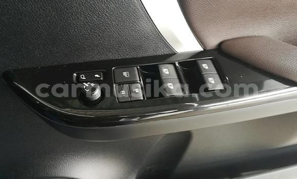 Acheter Occasion Voiture Toyota Fortuner Blanc à Beitbridge, Matabeleland South Acheter Occasion Voiture Toyota Fortuner Blanc à Beitbridge, Matabeleland South