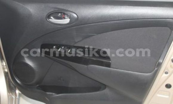 Acheter Occasion Voiture Toyota Etios Marron à Beitbridge, Matabeleland South Acheter Occasion Voiture Toyota Etios Marron à Beitbridge, Matabeleland South