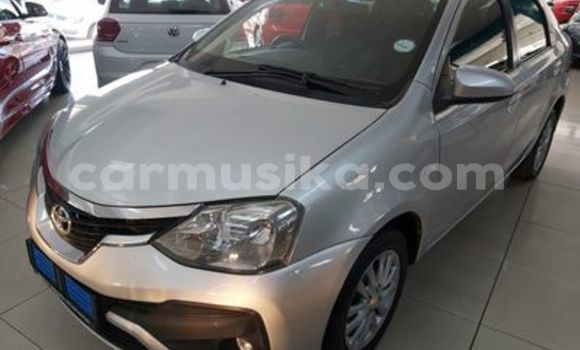 Acheter Occasion Voiture Toyota Etios Gris à Beitbridge, Matabeleland South Acheter Occasion Voiture Toyota Etios Gris à Beitbridge, Matabeleland South