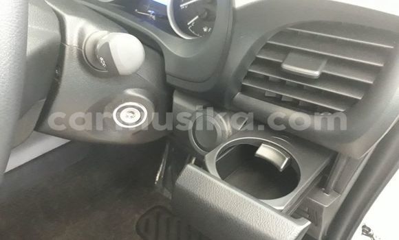 Tenga Tsaru Toyota Hilux Chena Mota in Beitbridge in Matabeleland South Tenga Tsaru Toyota Hilux Chena Mota in Beitbridge in Matabeleland South