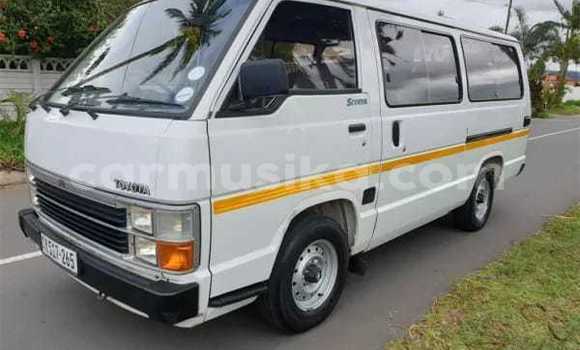 Buy Used Toyota Hiace White Car in Beitbridge in Matabeleland South Buy Used Toyota Hiace White Car in Beitbridge in Matabeleland South