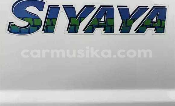 Buy Used Toyota Hiace White Car in Beitbridge in Matabeleland South Buy Used Toyota Hiace White Car in Beitbridge in Matabeleland South