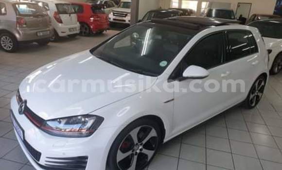 Buy Used Volkswagen Golf R White Car in Beitbridge in Matabeleland South Buy Used Volkswagen Golf R White Car in Beitbridge in Matabeleland South