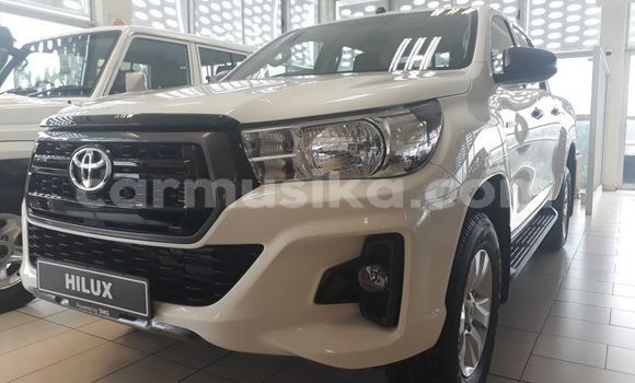 Nunua Ilio tumika Toyota Hilux Nyeupe Gari ndani ya Beitbridge nchini Matabeleland Kusini Nunua Ilio tumika Toyota Hilux Nyeupe Gari ndani ya Beitbridge nchini Matabeleland Kusini