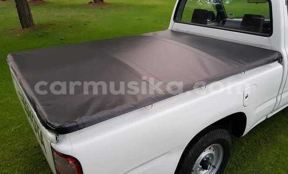 Acheter Occasion Voiture Toyota Hilux Blanc à Beitbridge, Matabeleland South Acheter Occasion Voiture Toyota Hilux Blanc à Beitbridge, Matabeleland South