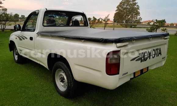 Acheter Occasion Voiture Toyota Hilux Blanc à Beitbridge, Matabeleland South Acheter Occasion Voiture Toyota Hilux Blanc à Beitbridge, Matabeleland South