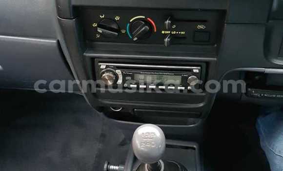 Acheter Occasion Voiture Toyota Hilux Blanc à Beitbridge, Matabeleland South Acheter Occasion Voiture Toyota Hilux Blanc à Beitbridge, Matabeleland South