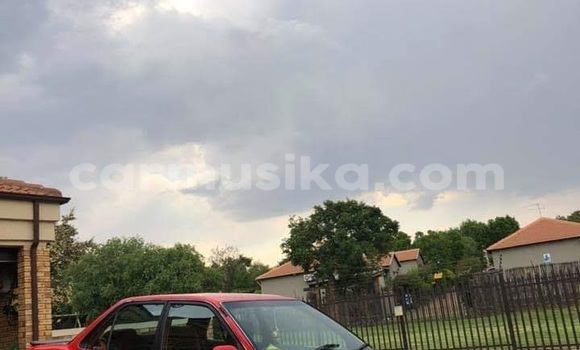 Tenga Tsaru Toyota Corolla Tsvuku Mota in Beitbridge in Matabeleland South Tenga Tsaru Toyota Corolla Tsvuku Mota in Beitbridge in Matabeleland South