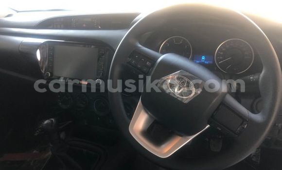 Tenga Tsaru Toyota Hilux Chena Mota in Beitbridge in Matabeleland South Tenga Tsaru Toyota Hilux Chena Mota in Beitbridge in Matabeleland South