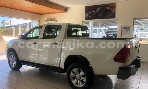 Tenga Tsaru Toyota Hilux Chena Mota in Beitbridge in Matabeleland South Tenga Tsaru Toyota Hilux Chena Mota in Beitbridge in Matabeleland South