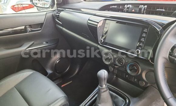 Tenga Tsaru Toyota Hilux Chena Mota in Beitbridge in Matabeleland South Tenga Tsaru Toyota Hilux Chena Mota in Beitbridge in Matabeleland South