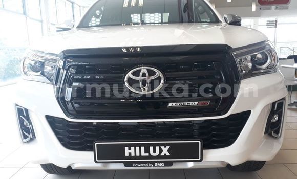 Tenga Tsaru Toyota Hilux Chena Mota in Beitbridge in Matabeleland South Tenga Tsaru Toyota Hilux Chena Mota in Beitbridge in Matabeleland South