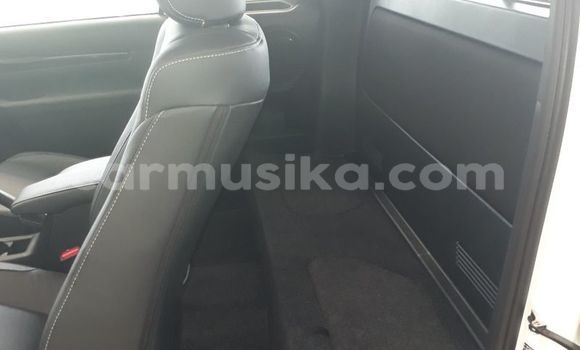 Tenga Tsaru Toyota Hilux Chena Mota in Beitbridge in Matabeleland South Tenga Tsaru Toyota Hilux Chena Mota in Beitbridge in Matabeleland South