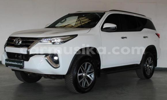 Buy Used Toyota Fortuner White Car in Beitbridge in Matabeleland South Buy Used Toyota Fortuner White Car in Beitbridge in Matabeleland South