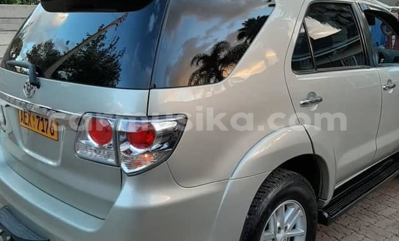 Acheter Occasion Voiture Toyota Fortuner Gris à Harare, Harare Acheter Occasion Voiture Toyota Fortuner Gris à Harare, Harare