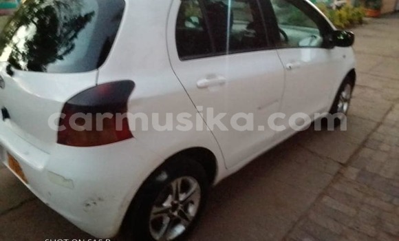 Acheter Occasion Voiture Toyota Vitz Blanc à Harare, Harare Acheter Occasion Voiture Toyota Vitz Blanc à Harare, Harare