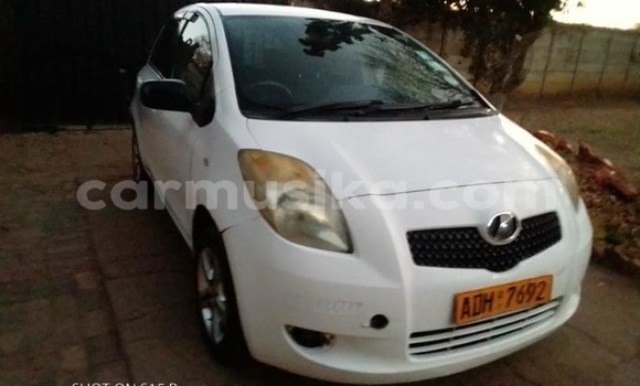 Acheter Occasion Voiture Toyota Vitz Blanc à Harare, Harare Acheter Occasion Voiture Toyota Vitz Blanc à Harare, Harare