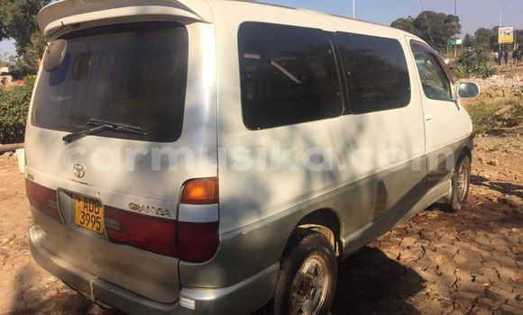 Acheter Occasion Voiture Toyota Granvia Beige à Harare, Harare Acheter Occasion Voiture Toyota Granvia Beige à Harare, Harare