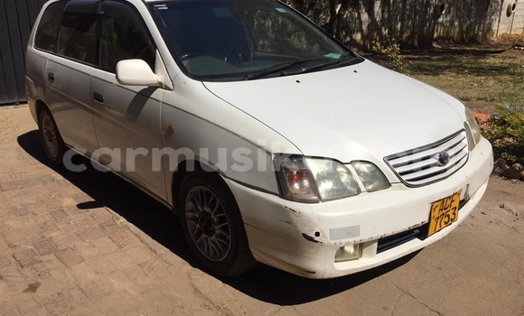 Nunua Ilio tumika Toyota Gaia Nyeupe Gari ndani ya Harare nchini Harare