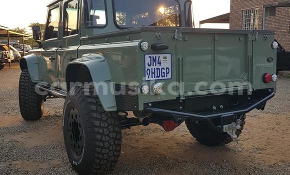 Acheter Occasion Voiture Land Rover Defender Vert à Beitbridge, Matabeleland South Acheter Occasion Voiture Land Rover Defender Vert à Beitbridge, Matabeleland South