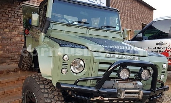 Acheter Occasion Voiture Land Rover Defender Vert à Beitbridge, Matabeleland South Acheter Occasion Voiture Land Rover Defender Vert à Beitbridge, Matabeleland South