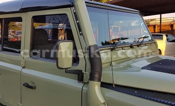 Acheter Occasion Voiture Land Rover Defender Vert à Beitbridge, Matabeleland South Acheter Occasion Voiture Land Rover Defender Vert à Beitbridge, Matabeleland South
