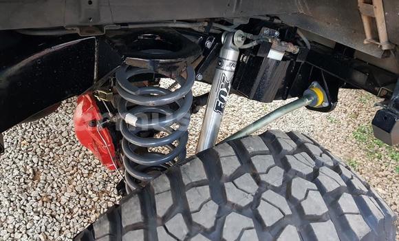 Acheter Occasion Voiture Land Rover Defender Vert à Beitbridge, Matabeleland South Acheter Occasion Voiture Land Rover Defender Vert à Beitbridge, Matabeleland South