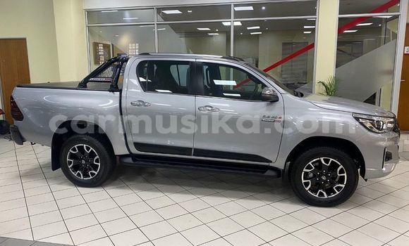 Buy Used Toyota Hilux Silver Car in Beitbridge in Matabeleland South Buy Used Toyota Hilux Silver Car in Beitbridge in Matabeleland South