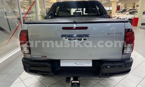 Buy Used Toyota Hilux Silver Car in Beitbridge in Matabeleland South Buy Used Toyota Hilux Silver Car in Beitbridge in Matabeleland South