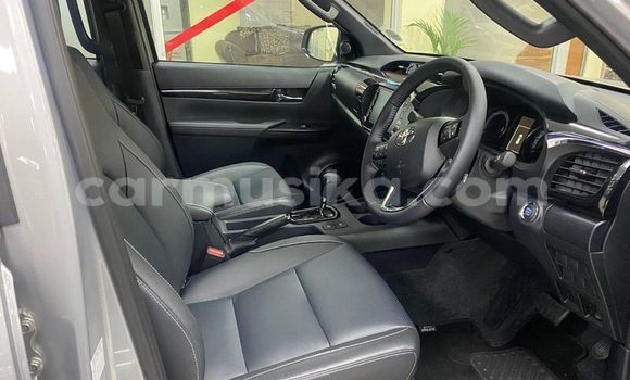 Buy Used Toyota Hilux Silver Car in Beitbridge in Matabeleland South Buy Used Toyota Hilux Silver Car in Beitbridge in Matabeleland South