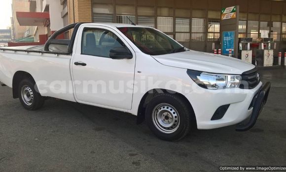 Nunua Ilio tumika Toyota Hilux Nyeupe Gari ndani ya Beitbridge nchini Matabeleland Kusini Nunua Ilio tumika Toyota Hilux Nyeupe Gari ndani ya Beitbridge nchini Matabeleland Kusini